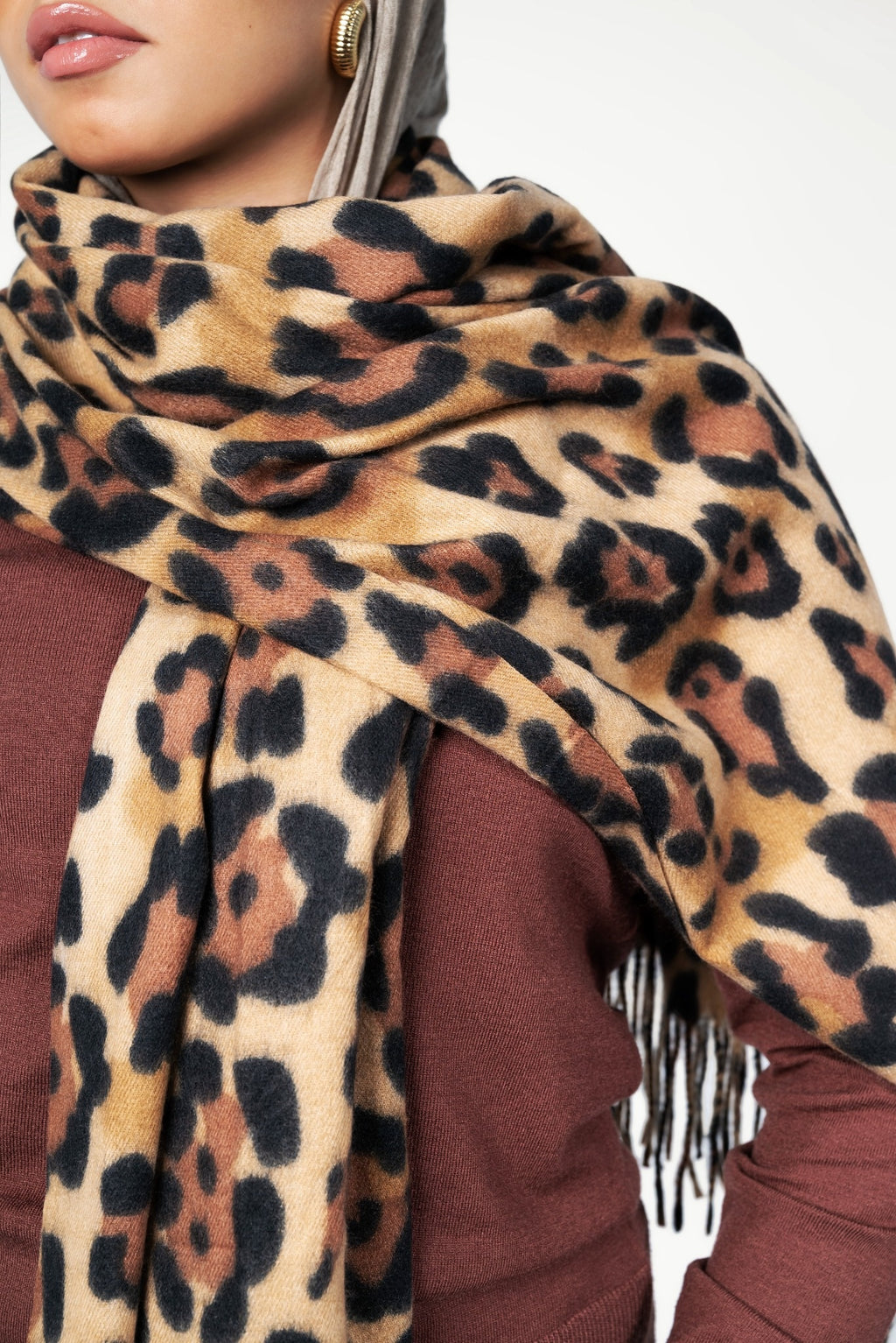 شال بنقشة  - بني وأسود