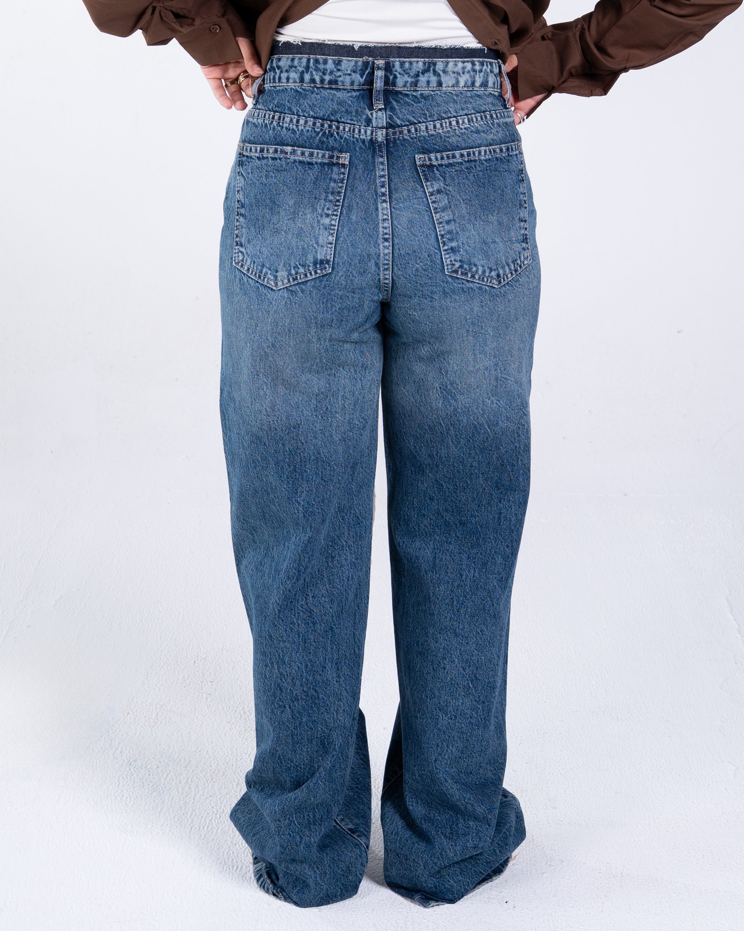 Wide-leg jeans with a double waistband