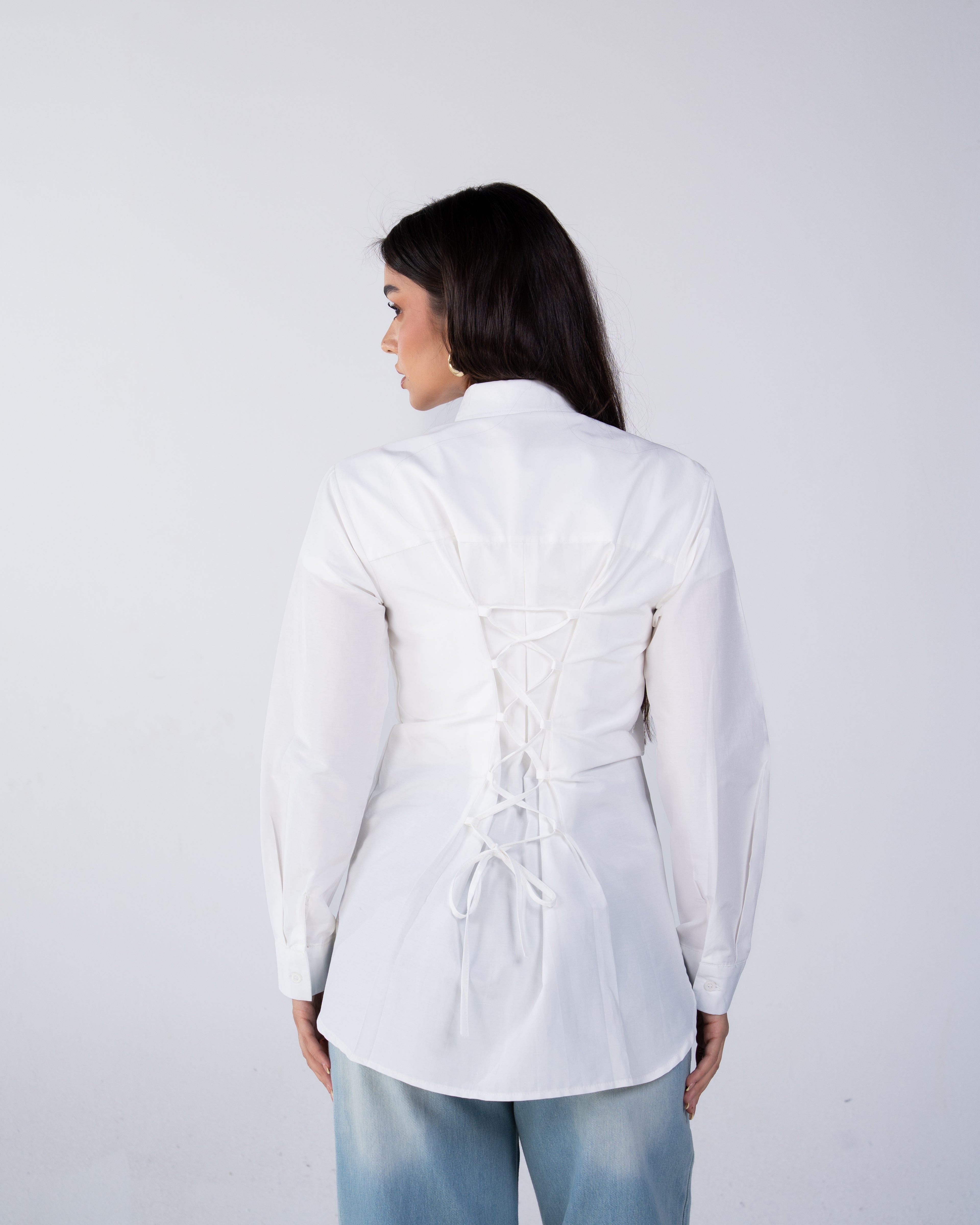 Shirt with back tie