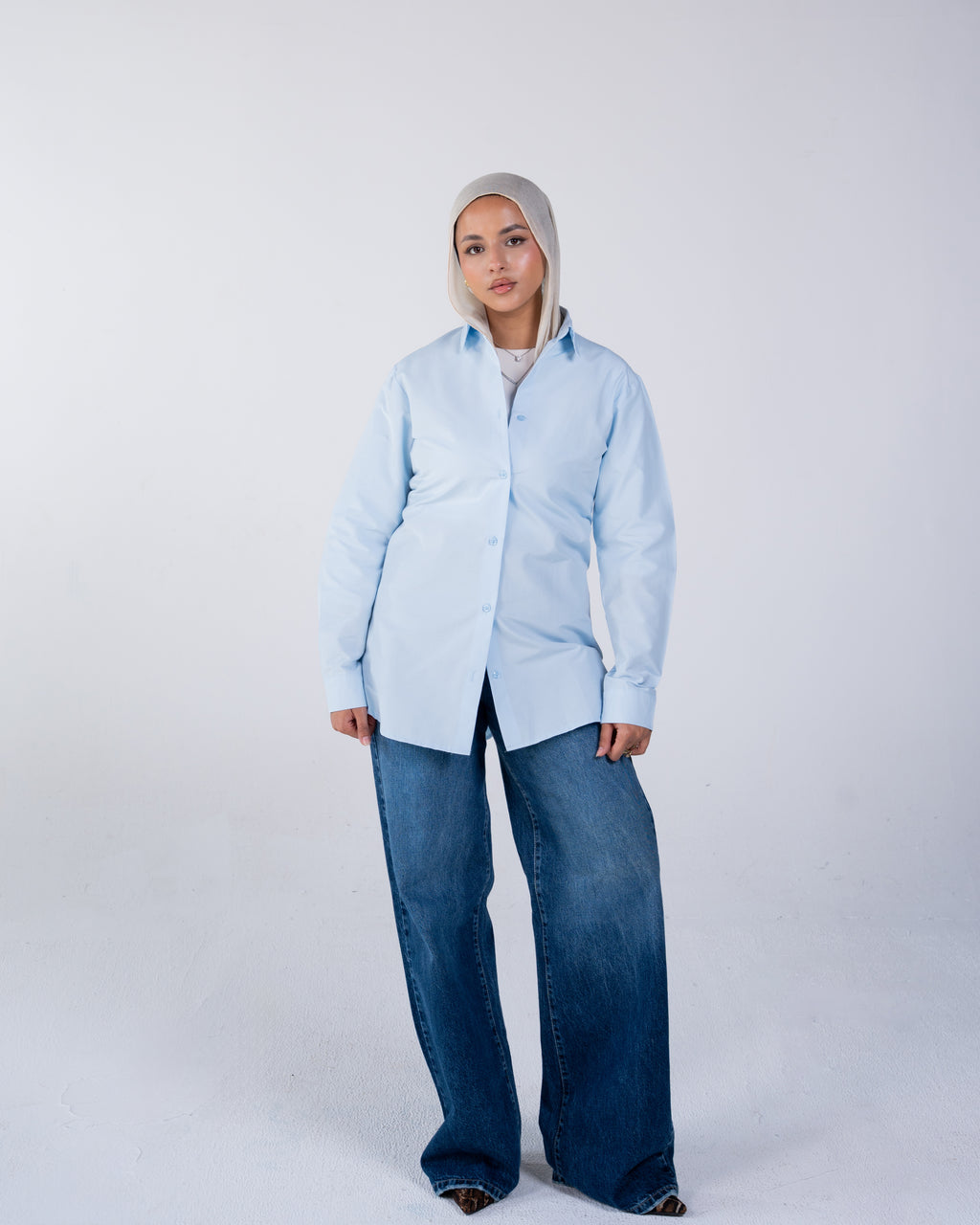 Shirt with back tie